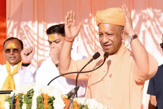 ब्रज की परम्परा और आस्था का सम्मान करते हुए होगा ब्रजमंडल का समग्र विकासः मुख्यमंत्री