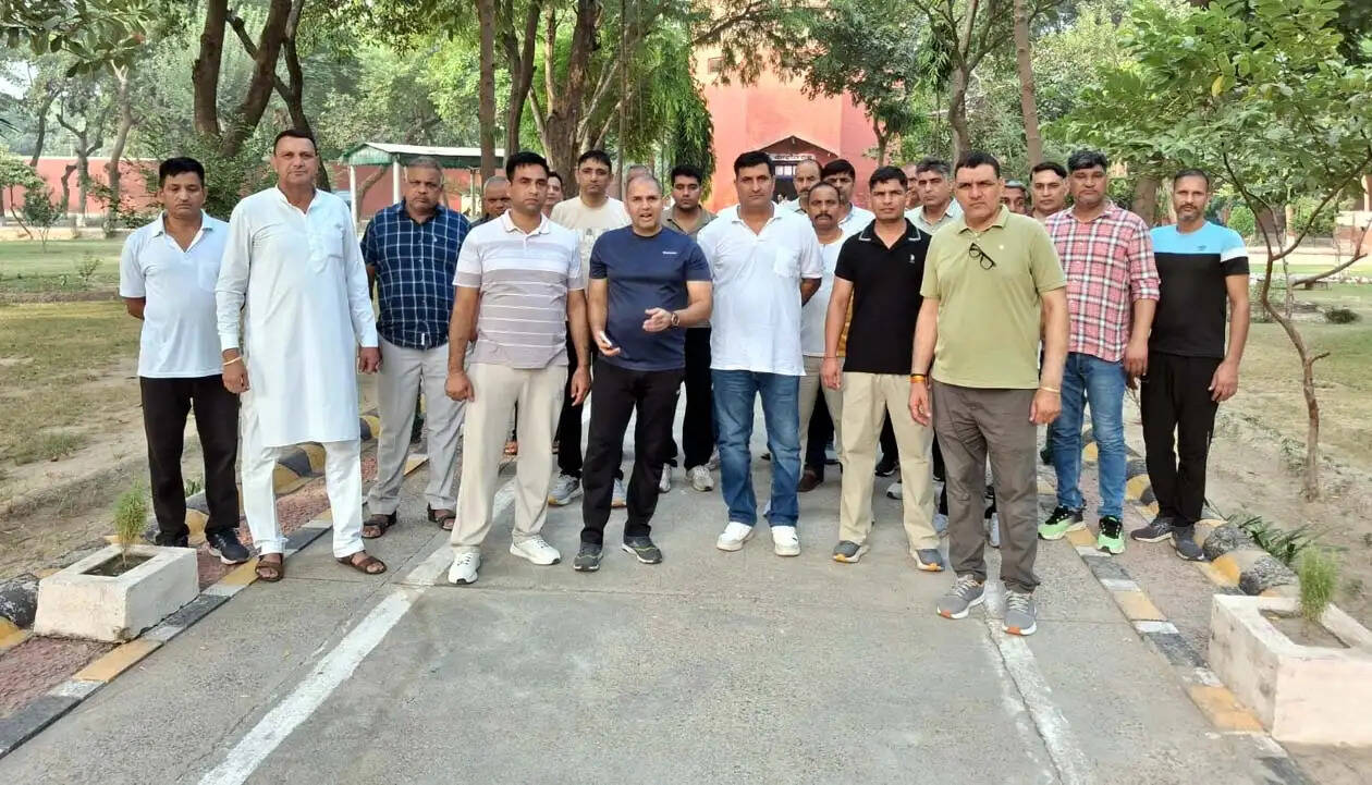 हिसार : जेलों की सुरक्षा पर पुलिस की पैनी नजर, दोनों केंद्रीय कारागारों में औचक निरीक्षण