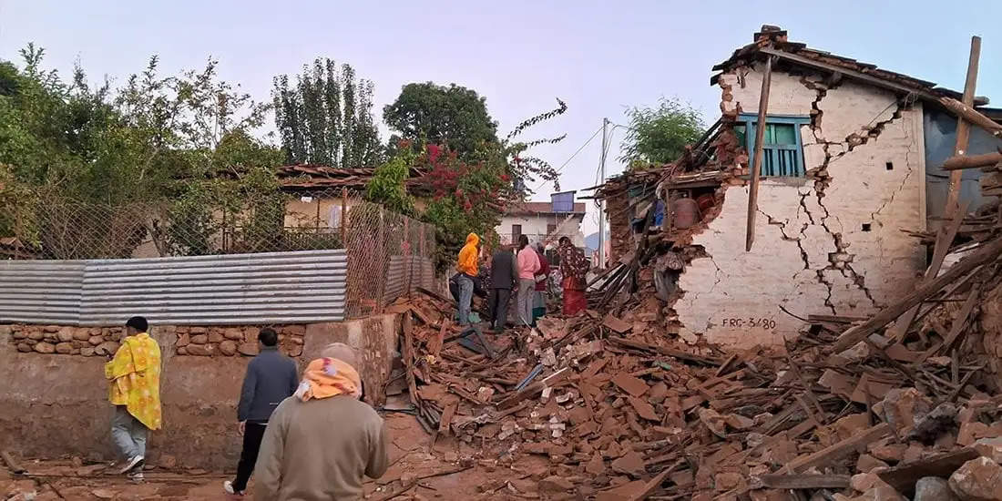 (अपडेट) नेपाल में भूकंप से भारी तबाही, 154 की मौत, भारत देगा हर संभव मदद, प्रधानमंत्री मोदी ने जताई संवेदना
