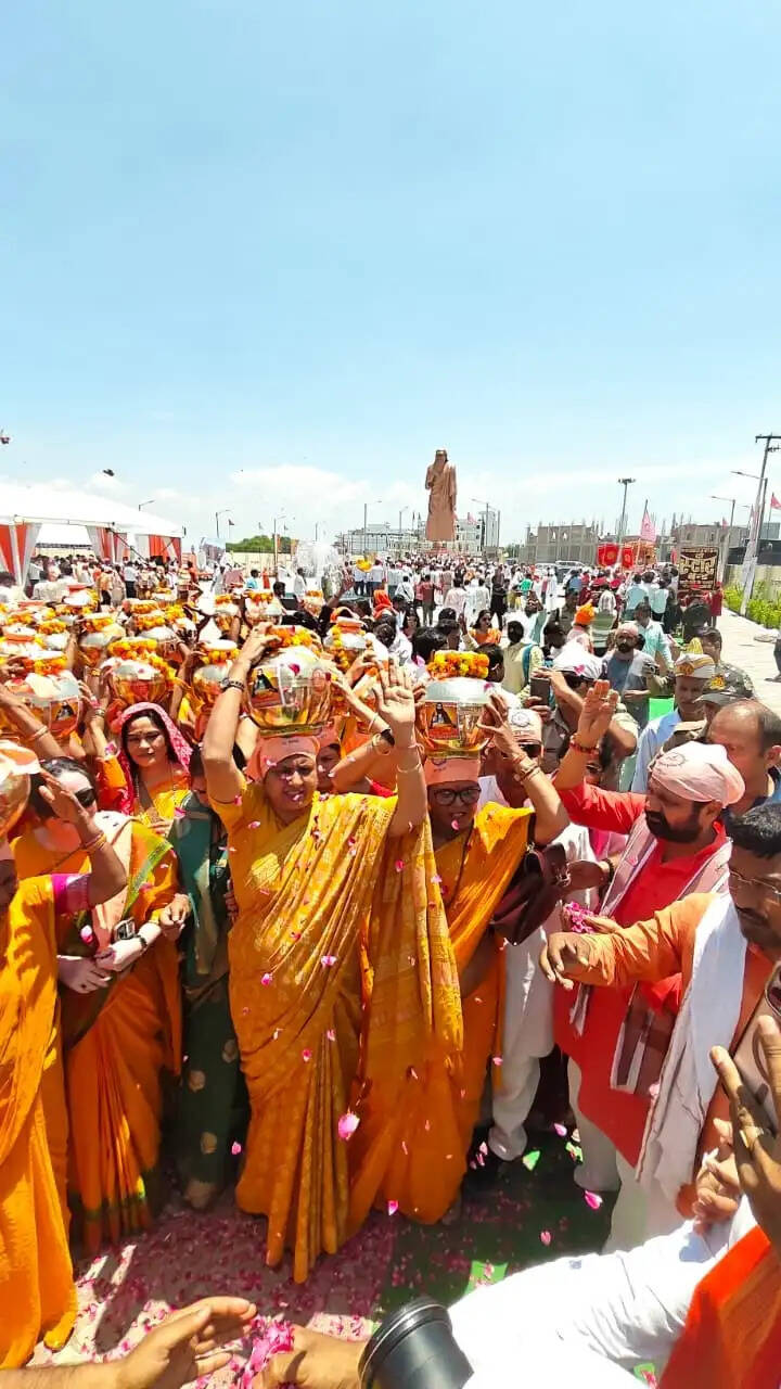 संत रविदास की 650वीं जयंती पर दुल्हन की तरह सजी काशी