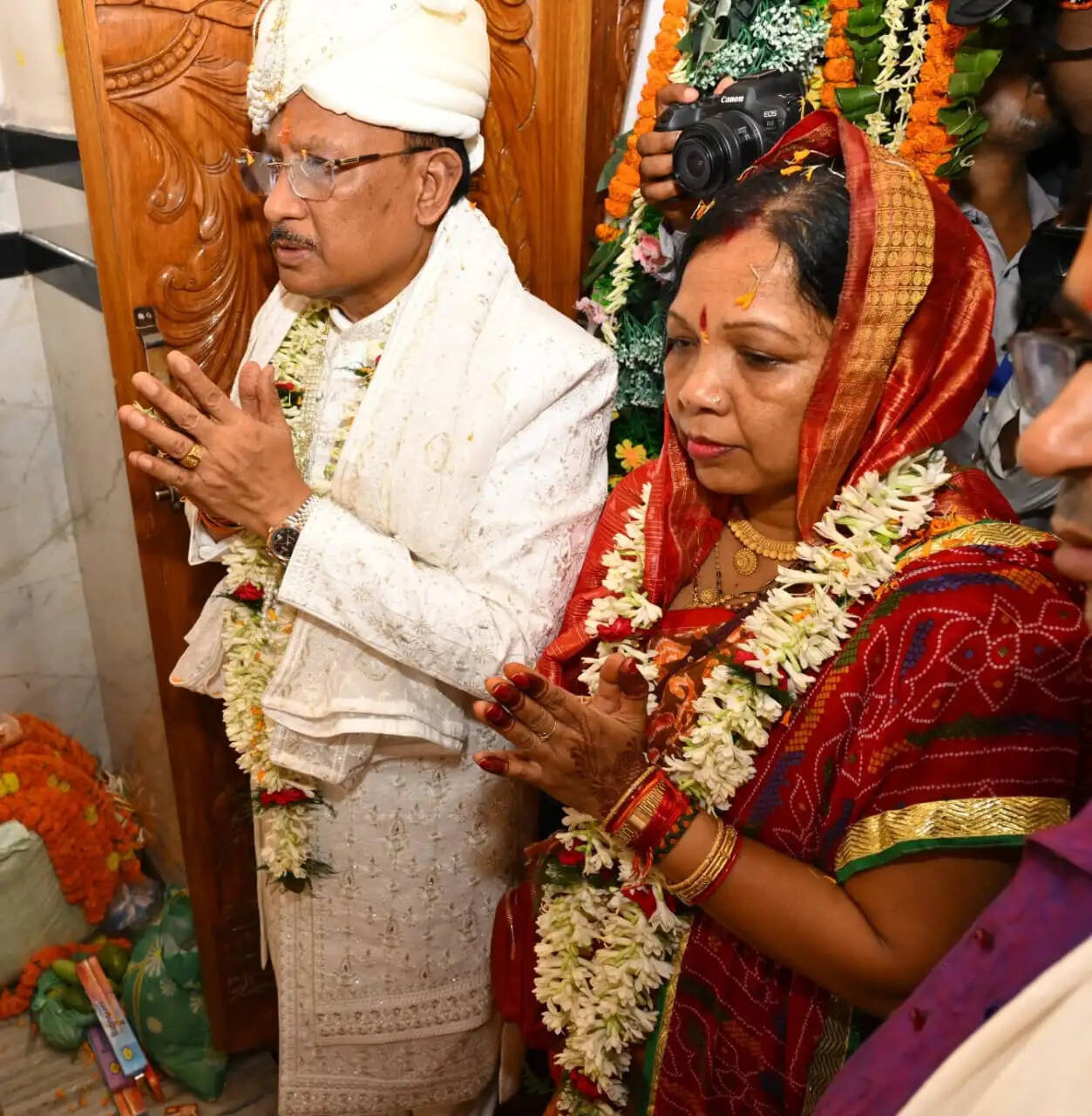 मुख्यमंत्री साय ने दोकड़ा की ऐतिहासिक रथयात्रा में निभाई गजपति महाराजा की परंपरा
