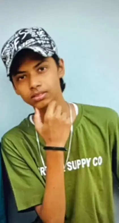 तेज रफ्तार डंपर ने बाइक सवार नाबालिग को रौंदा हुई मौत