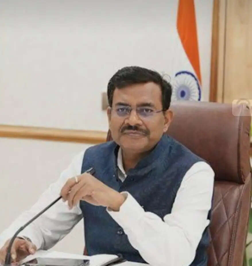 बदरीनाथ और केदारनाथ मास्टर प्लान के कार्यों में तेजी लाएं : मुख्य सचिव