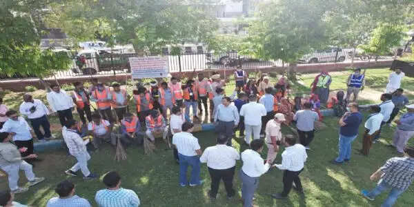 सफाई मित्रों और उनके आश्रितों सहित सभी कर्मचारियों का किया हेल्थ चैकअप