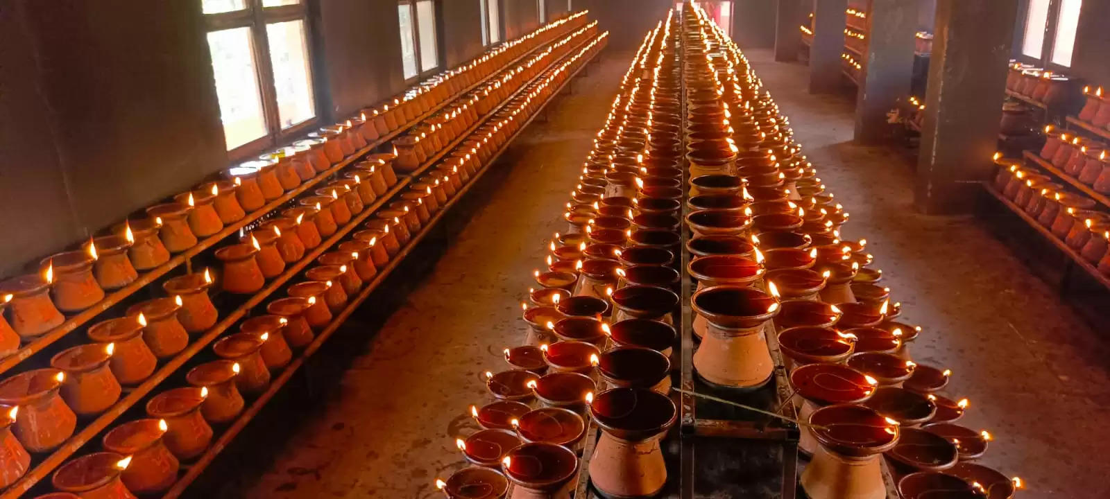 शहर की आराध्य देवी मां विंध्यवासिनी माता का हुआ विशेष श्रृंगार, दर्शन-पूजन के लिए उमड़े श्रध्दालु