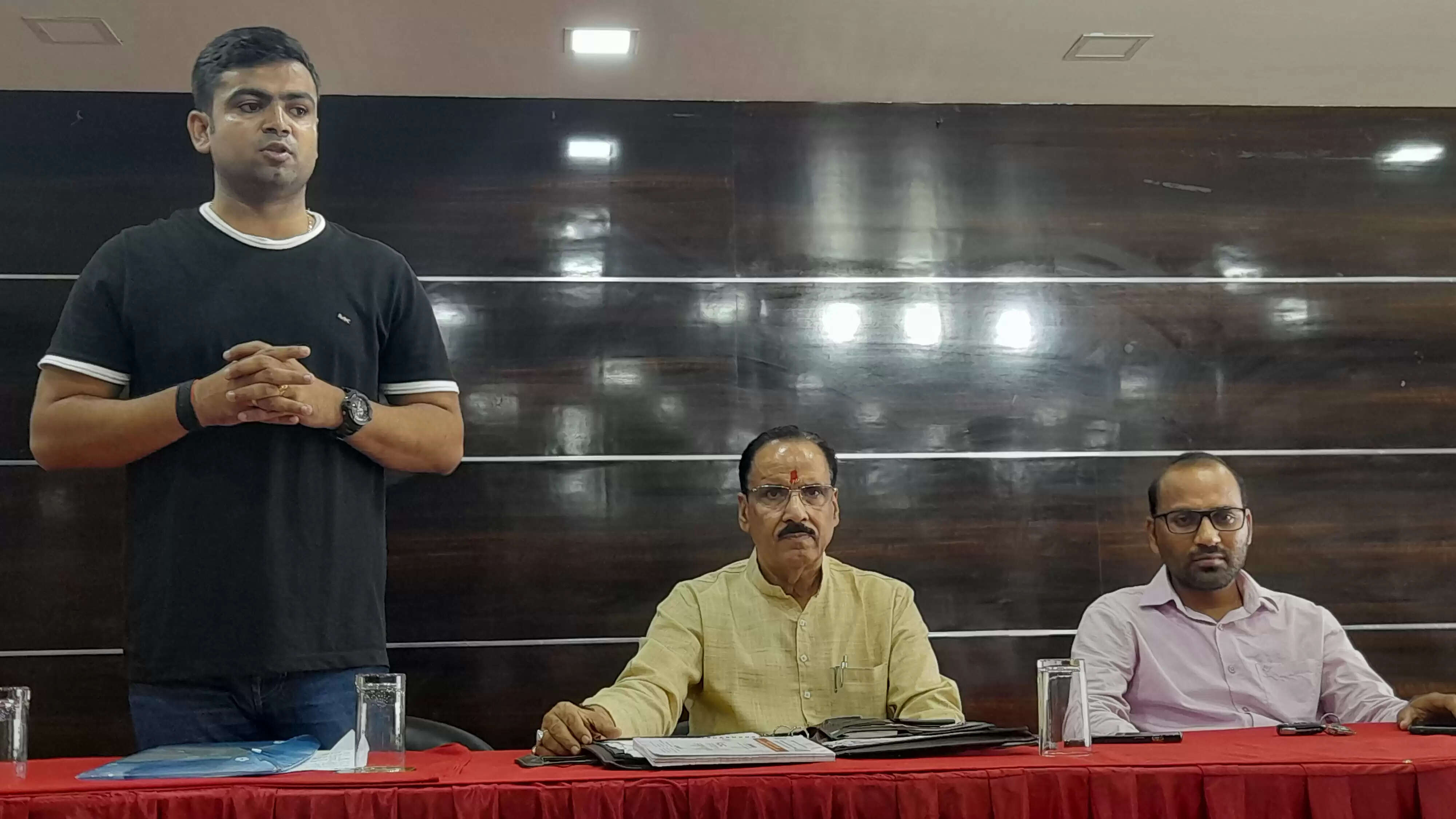 हिंदी साहित्य भारती की स्थापना भारतीय संस्कृति की पुनरप्रतिष्ठा का संकल्प : डॉ. रविन्द्र शुक्ल