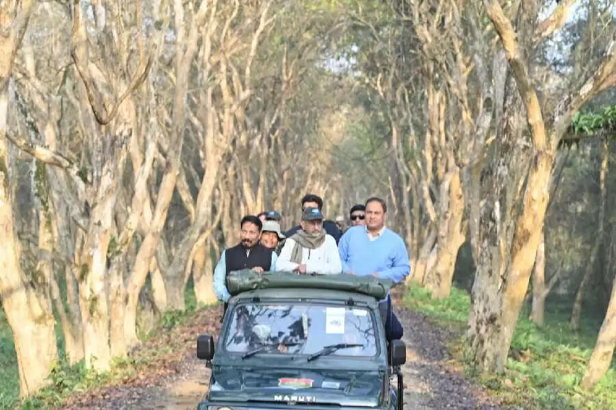 जयशंकर ने काजीरंगा के कोंहरा रेज में जीप सफारी लिया आनंद