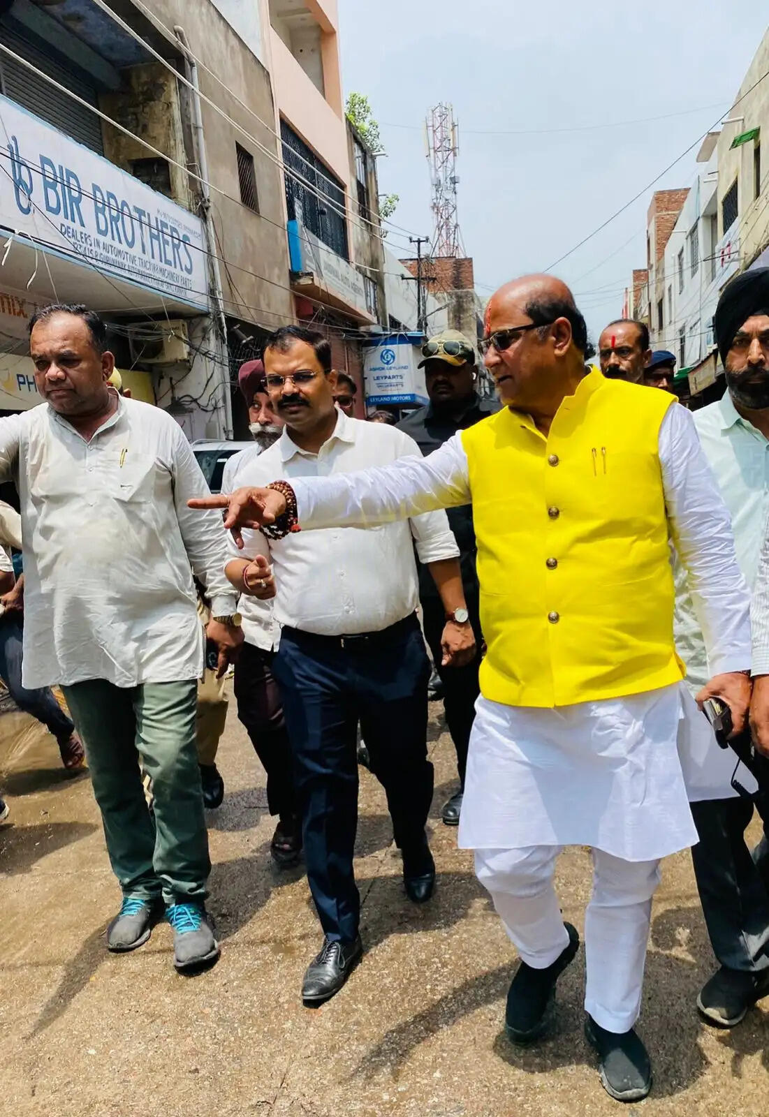 जलभराव नहीं रुका तो मेट्रो का काम रुकवाऊंगा, एफआईआर भी कराऊंगा : सुरेंद्र मैथानी