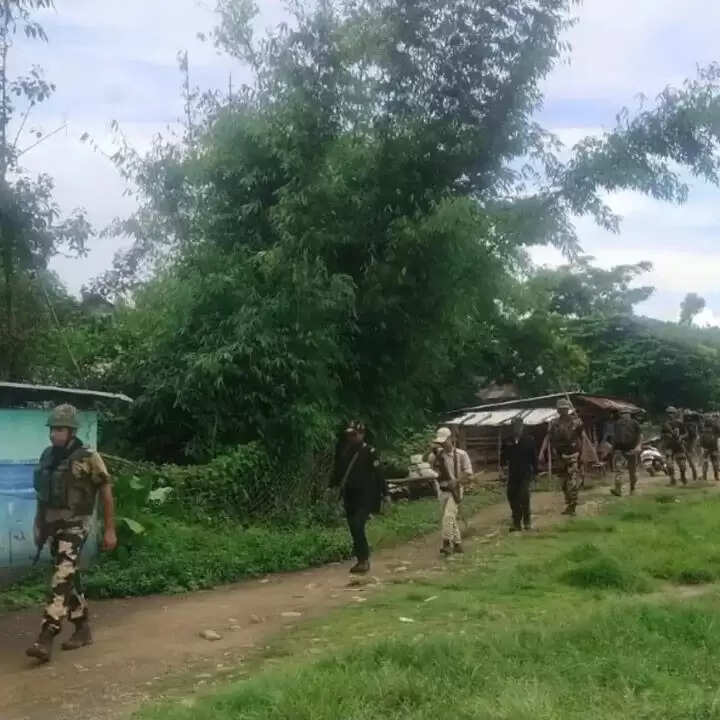 मणिपुर के चुराचांदपुर में चार लोगों की गोली मारकर हत्या