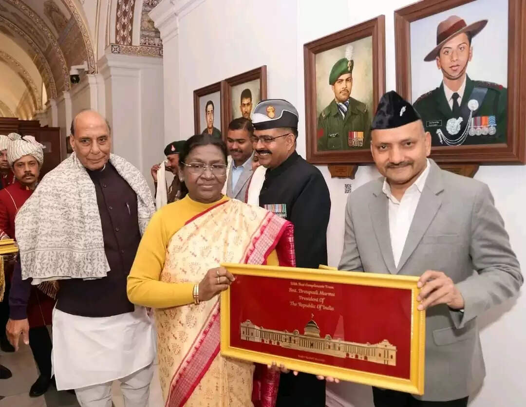 विजय दिवस पर दिल्ली में राष्ट्रपति के हाथों सम्मानित हुए कैप्टन मनोज पांडेय के भाई