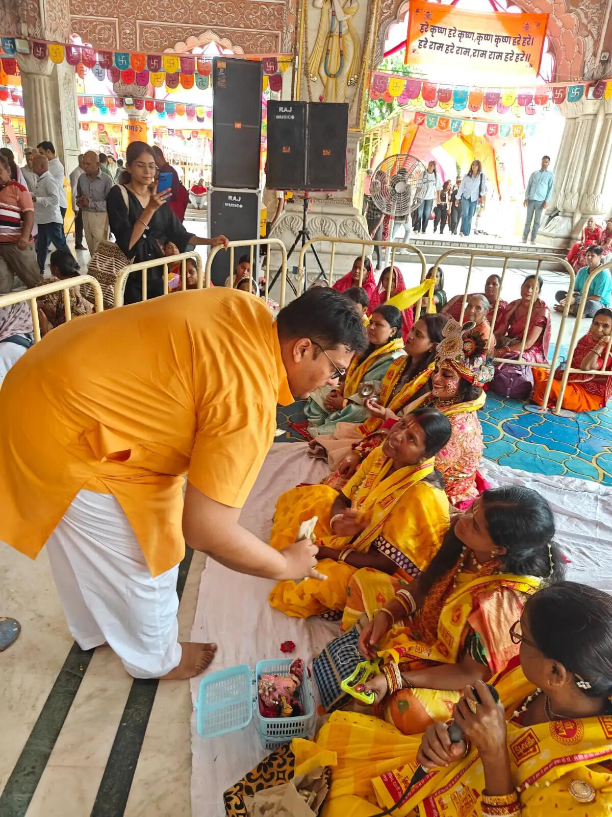 राधाष्टमी: 111 किलो दूध से होगा राधारानी का पंचामृत अभिषेक