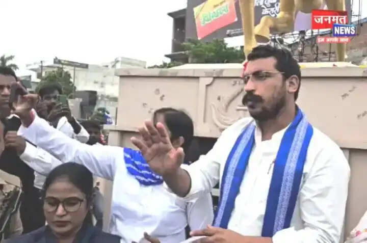 चढ़ावा चोरी मामले की जांच सीबीआई से हो:चंद्रशेखर आज़ाद