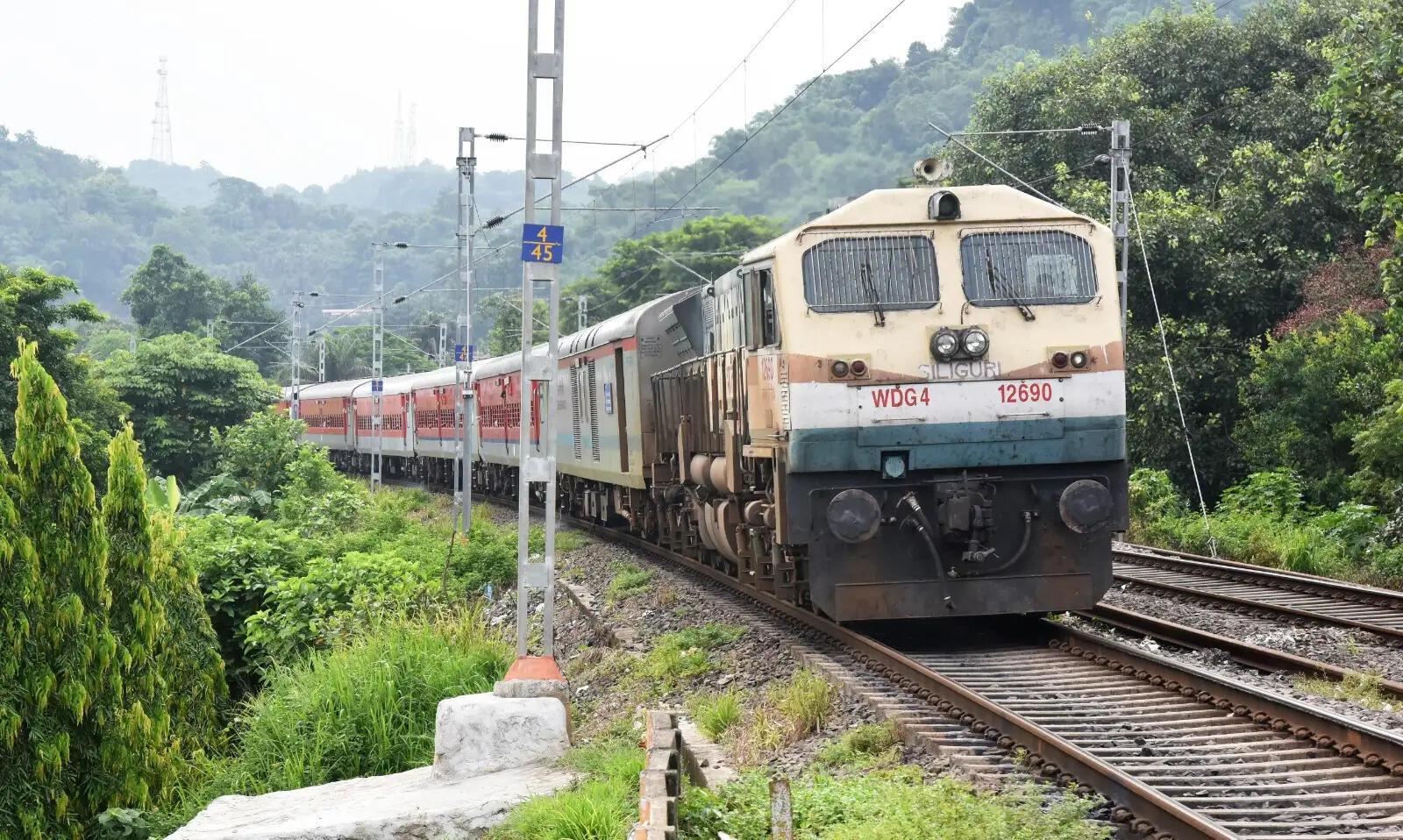 पर्व-त्योहार पर यात्रियों को राहत: मुंबई-कटिहार स्पेशल ट्रेन के बढ़े फेरे, एनएफआर ने की घोषणा