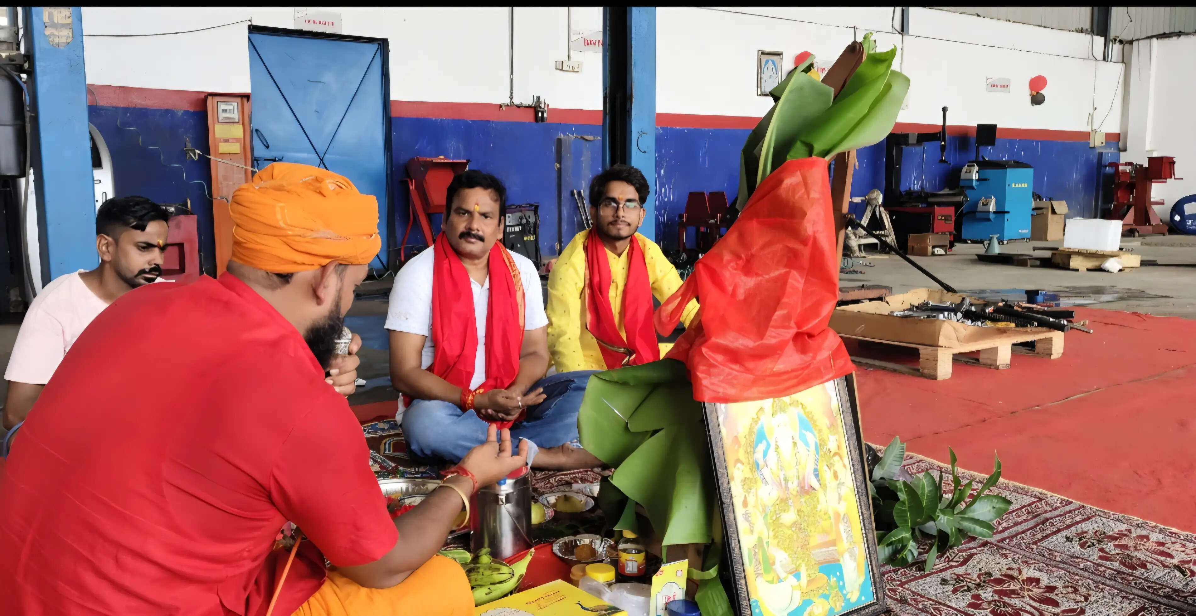 देव शिल्पी भगवान विश्वकर्मा की पूजा शहर में धूमधाम से संपन्न