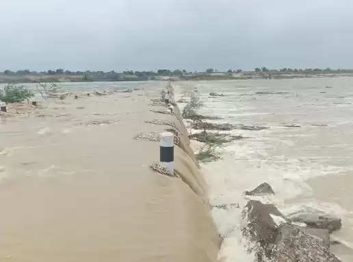 राजस्थान के 11 जिलों में तेज बरसात का अलर्ट, हनुमानगढ़ में छत गिरने से दो भाइयों की मौत