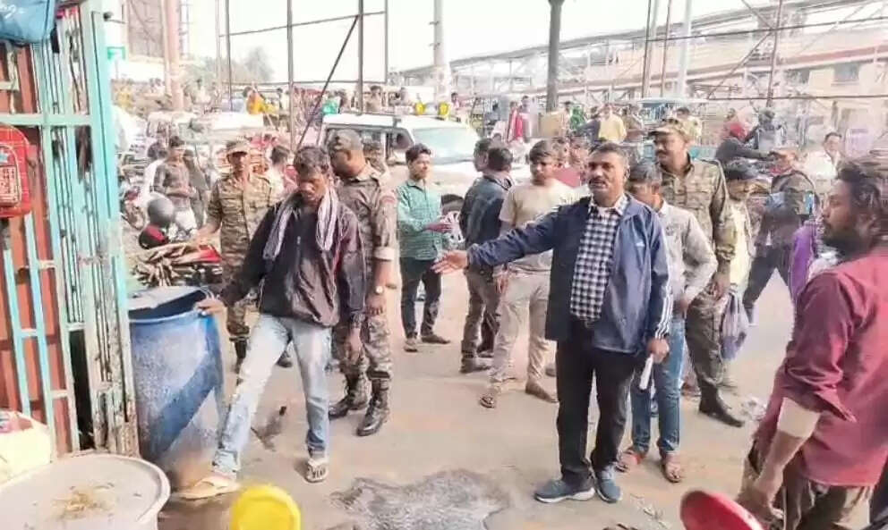 शहर में जगह-जगह चला अतिक्रमण हटाओ अभियान