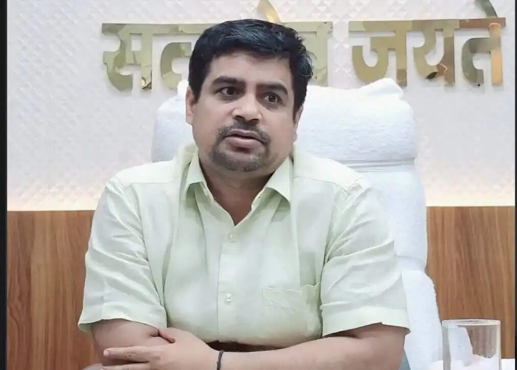 सुपौल में फर्जी पे आईडी बनाकर सरकारी राशि हड़पने की कोशिश, शिक्षा विभाग के दो कर्मियों पर गिरी गाज