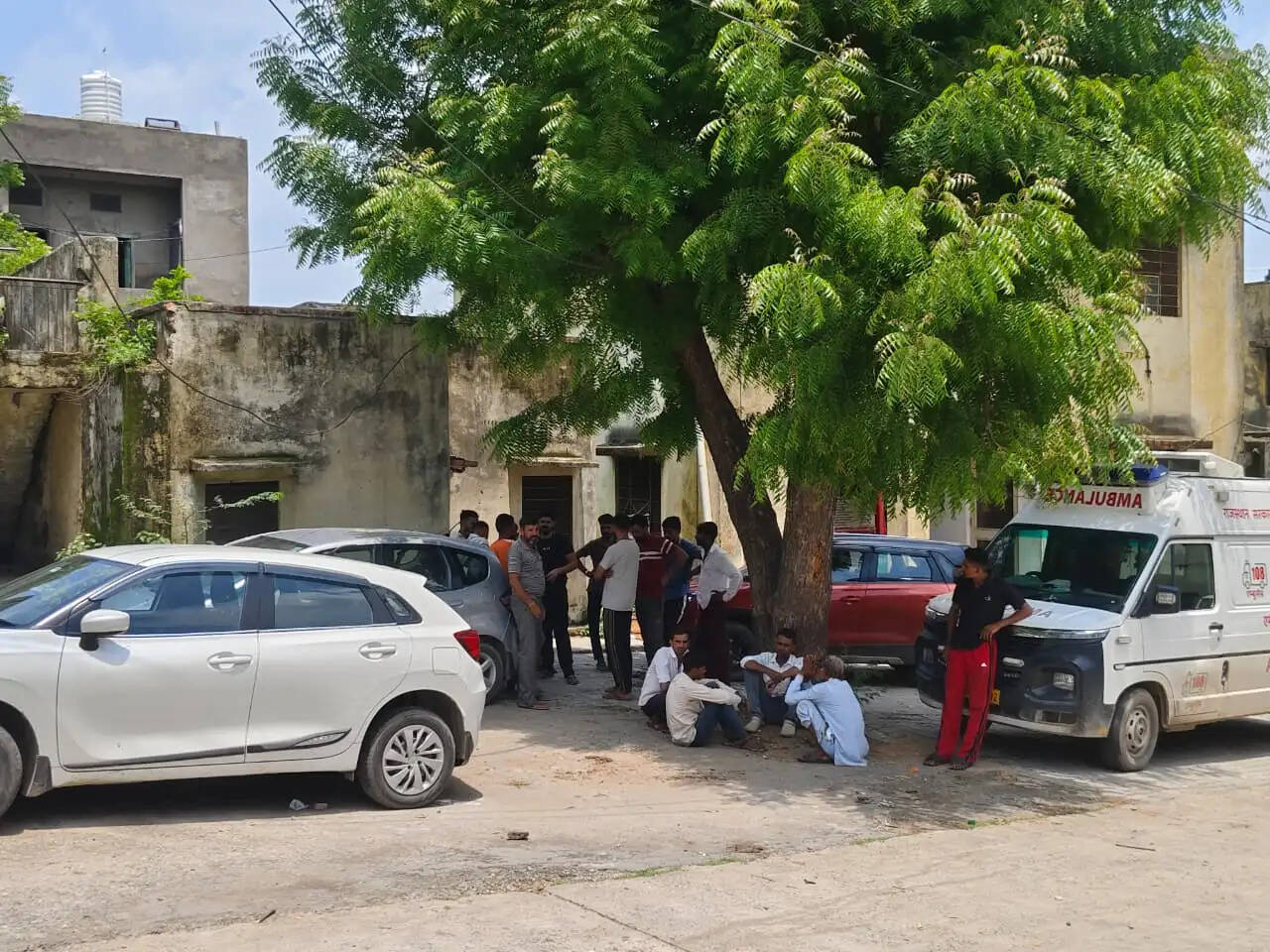 पत्नी की हत्या, फिर पति ने लगा ली फांसी
