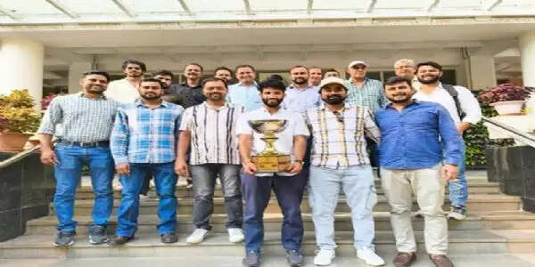 ऑल इंडिया इंटर जोनल हाकी टूर्नामेंट में प्रधान महालेखाकार प्रयागराज की टीम उपविजेता