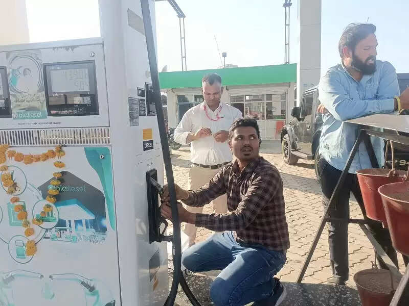 इंदौरः नकली बायो डीजल बेचने पर खाद्य विभाग की टीम ने पंप को किया सील