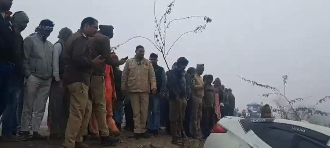 अमेठी : मार्ग दुर्घटना में दो की मौत, 4 घायल