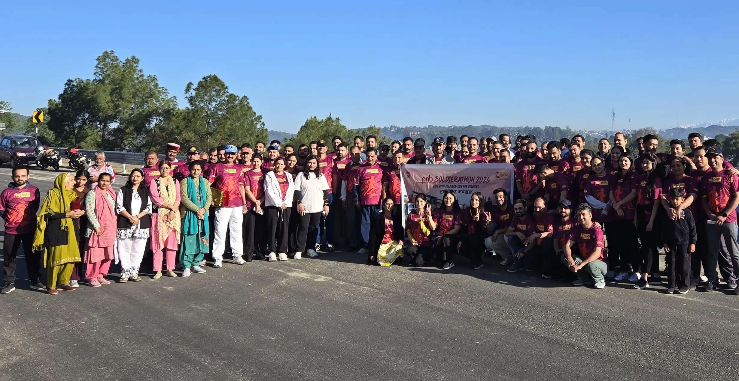 पीएनबी की सोल्जरथॉन में भूतपूर्व सैनिकों और बैंकरों ने लगाई दौड़