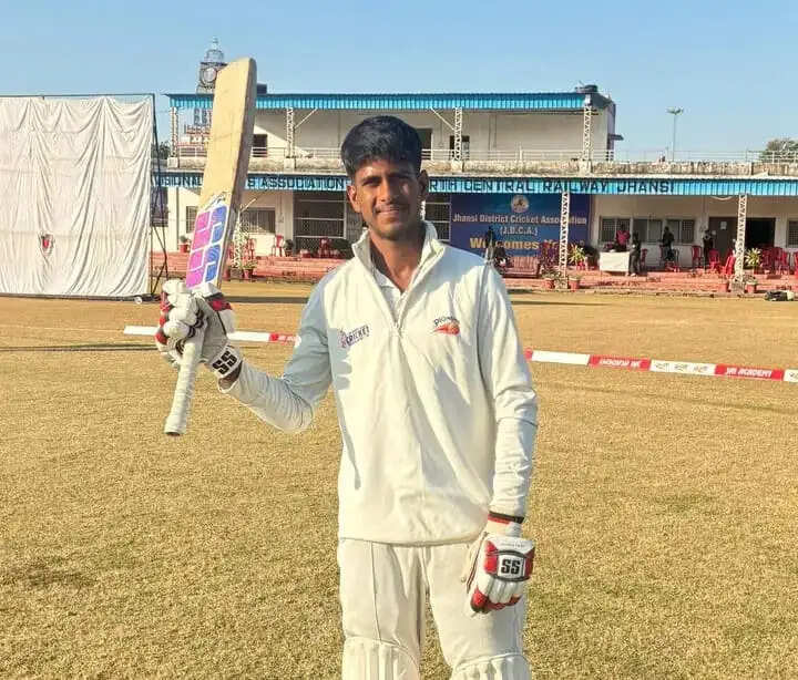 झांसी के सीतारामदास का यूपी अंडर 17 क्रिकेट टीम में चयन