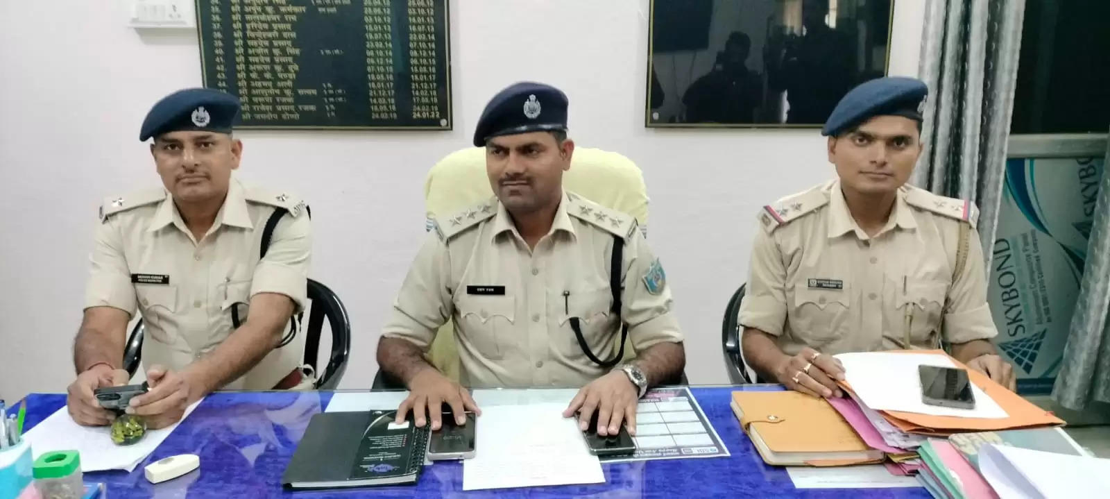 पुआल लदे पिकअप वैन से पुलिस ने जब्त किया 360 किलो अवैध अफीम का डोडा