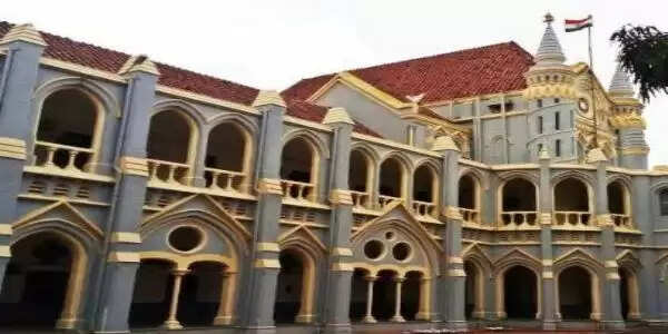 मप्र हाईकोर्ट ने मान्य की बालिग नाबालिग युवतियों की सहमति