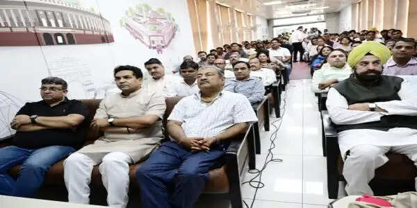 अधिवक्ताओं के साथ ‘मन की बात’ कार्यक्रम को मंत्री कपिल मिश्रा ने सुना