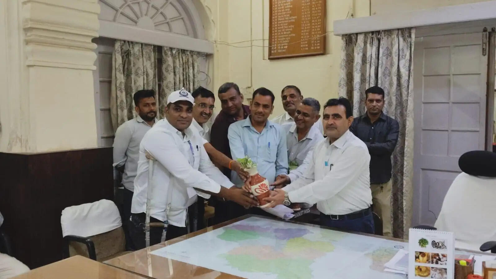 जनगणना कार्य में दिव्यांग प्रगणक ने पेश की मिसाल