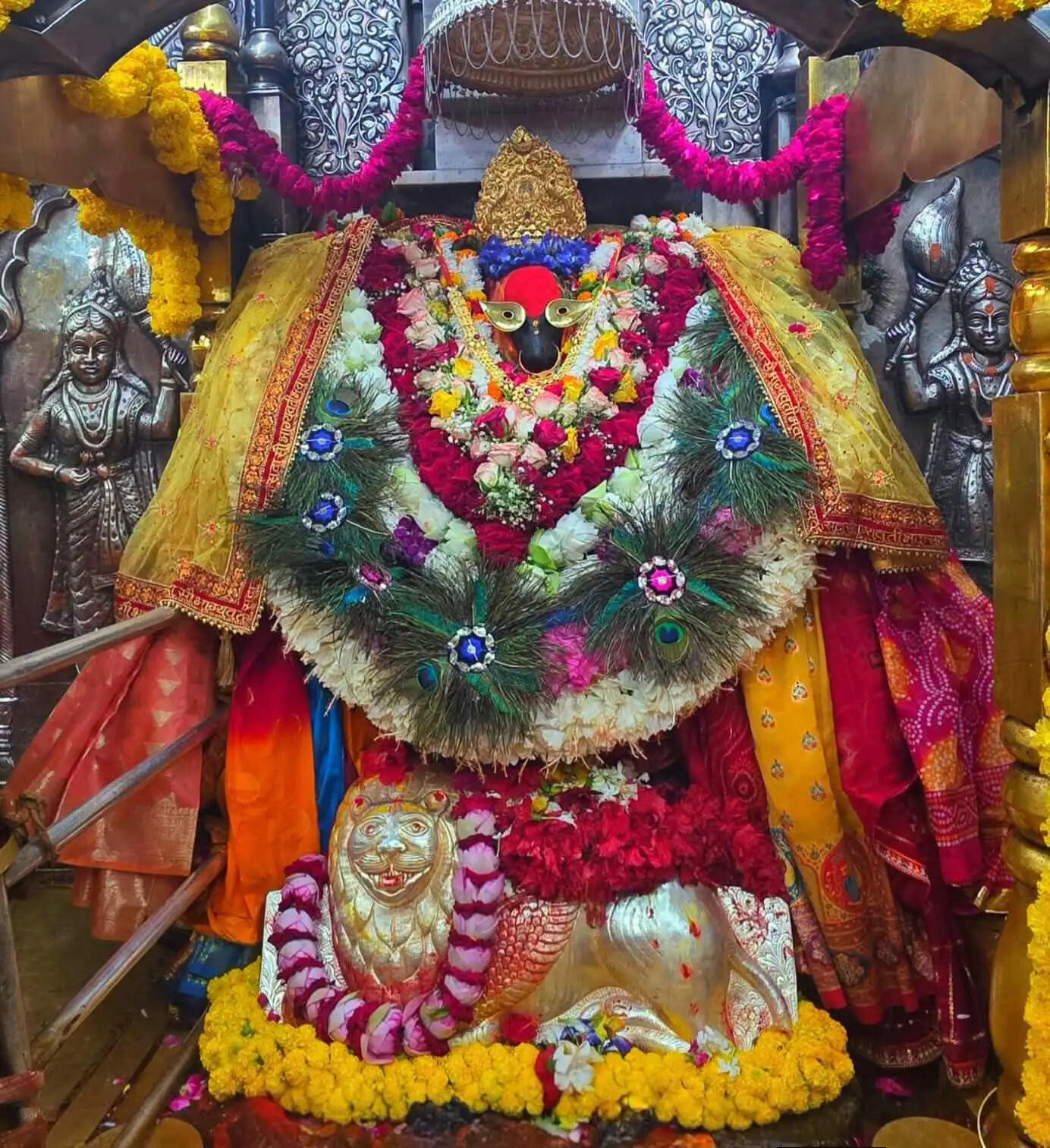 विंध्यधाम में उमड़ा आस्था का सैलाब, एडीजी ने परखी सुरक्षा व्यवस्था
