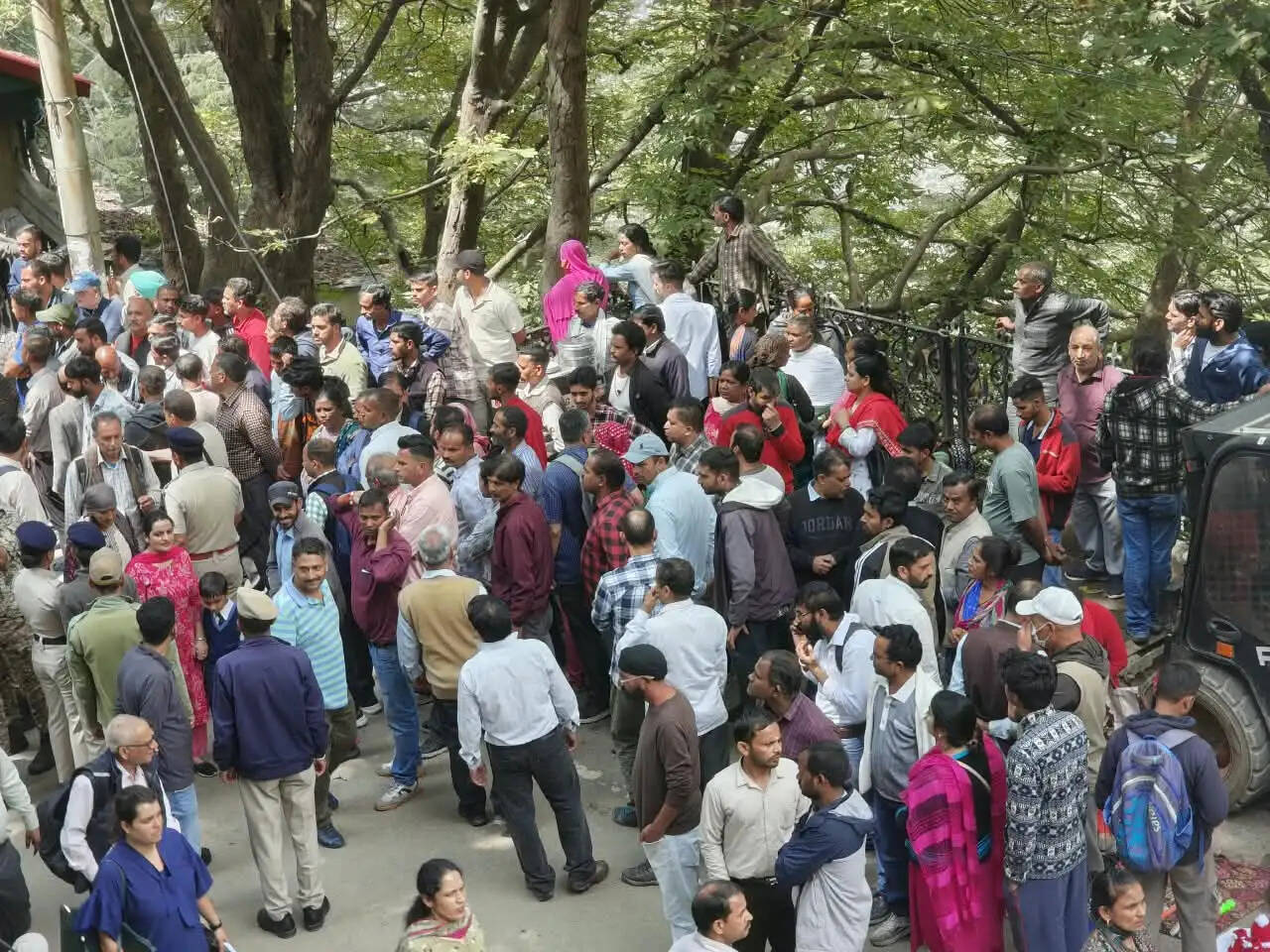लक्कड़ बाजार में तहबाजारियों को हटाने के विरोध में सीटू का प्रदर्शन