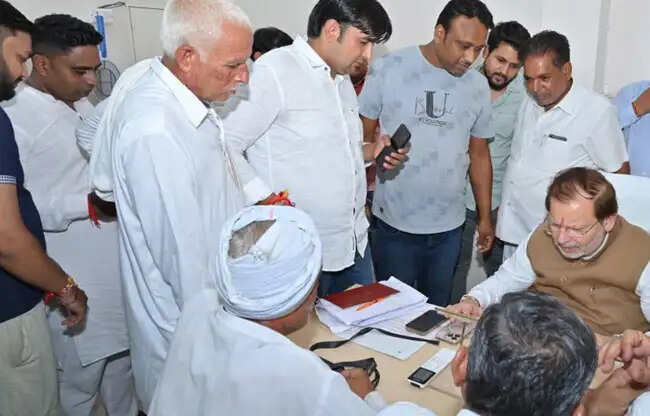 सोनीपत: कांग्रेस धड़ाें में बंटी हुई है, जनता से कोई सराेकार नहीं: डॉ. अरविंद शर्मा