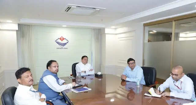 भारत-नेपाल सीमा पर व्यापार और आधारभूत ढांचे को सुदृढ़ करने पर जोर