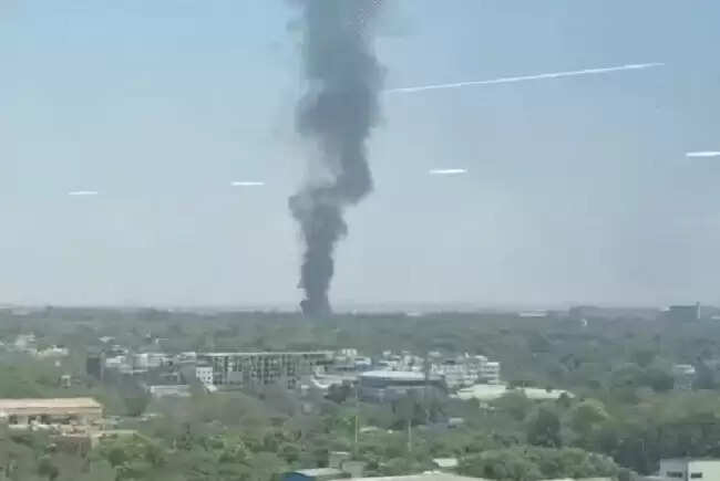 भोपाल के बीएचईएल परिसर में लगी भीषण आग