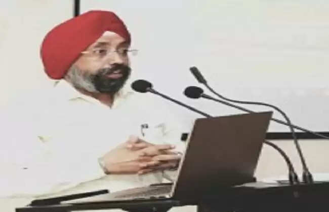 डीयू एग्जामिनेशन ब्रांच में विद्यार्थियों और पेपरों की संख्या में रिकॉर्ड बढ़ोतरी