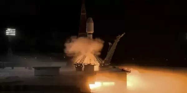 ईरान ने रूस से तीन उपग्रह अंतरिक्ष में प्रक्षेपित किए