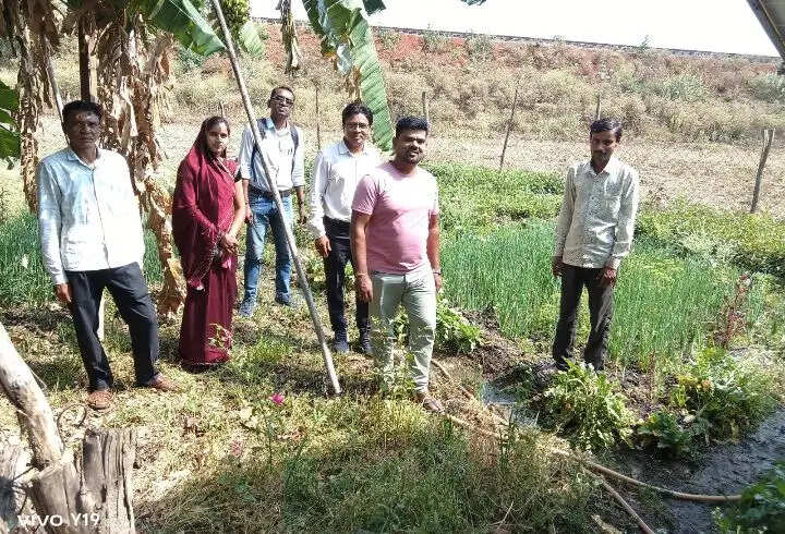 अफीम की खेती ढूंढने घर-घर खेत-खेत पहुंच रहे अधिकारी-कर्मचारी