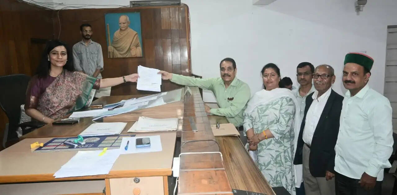 नगर निगम मंडी में पार्षदों के चुनाव के लिए नामांकन के पहले दिन एक ही नामांकन दाखिल