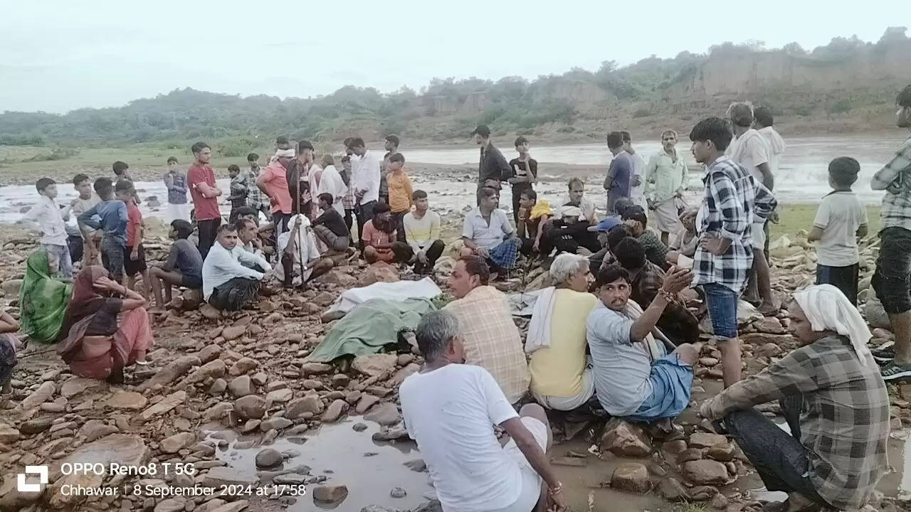 श्योपुर: आकाशीय बिजली गिरने से दो सगे भाइयों की मौत