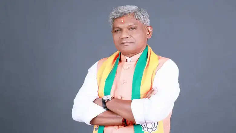 गौ सेवा आयोग के अध्यक्ष की कार रोक नशे में धुत दो युवकों ने किया हमले का प्रयास