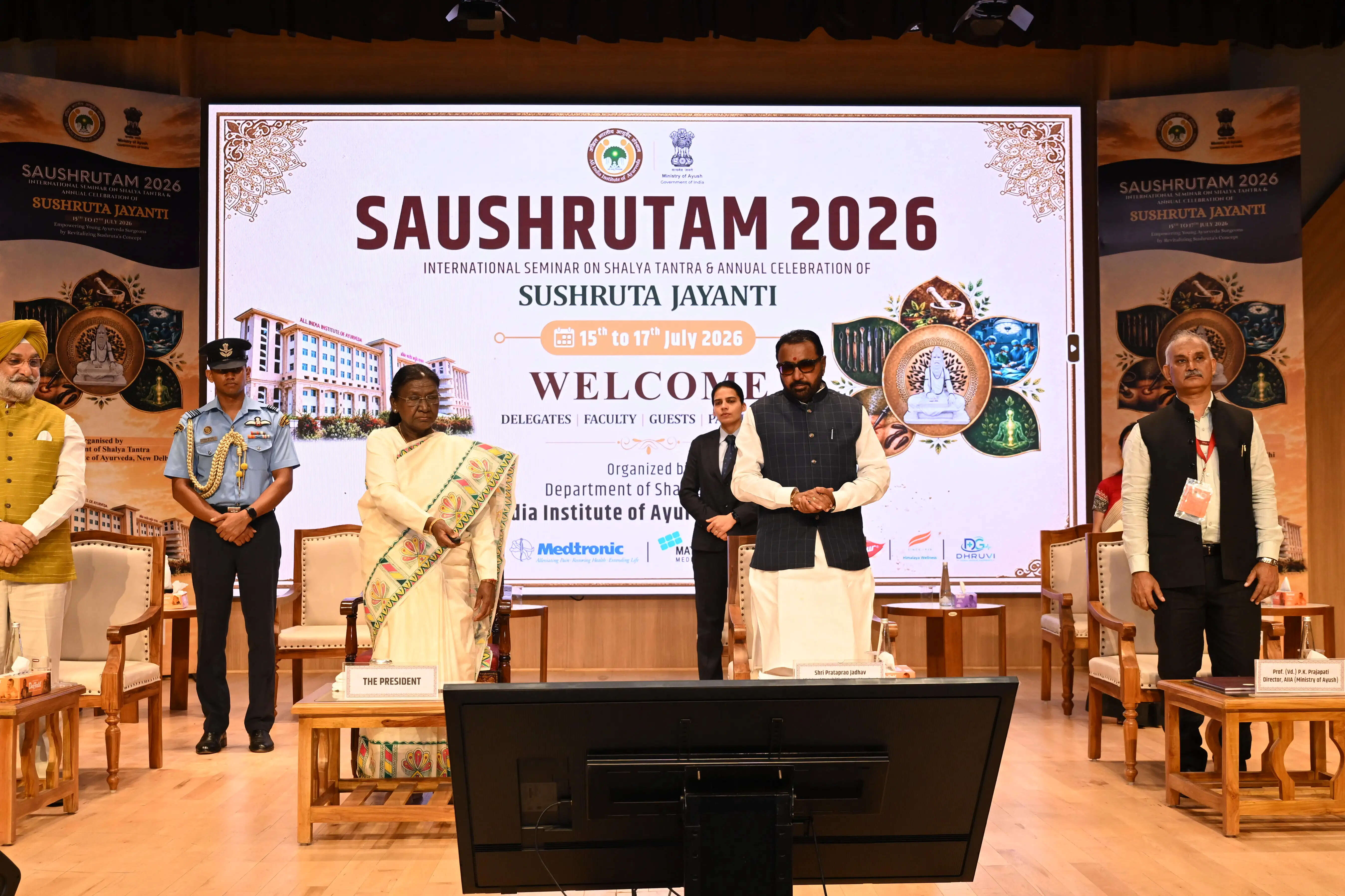 आचार्य सुश्रुत के मार्ग पर चलकर चिकित्सा नैतिकता और रोगियों के प्रति करुणा बनाए रखें : राष्ट्रपति