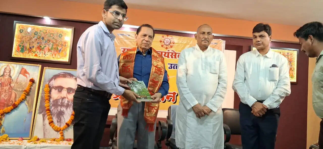 संघ पिछले 100 वर्षों से सेवा, समर्पण और राष्ट्र निर्माण का कर रहा है कार्य : भवानी भीख