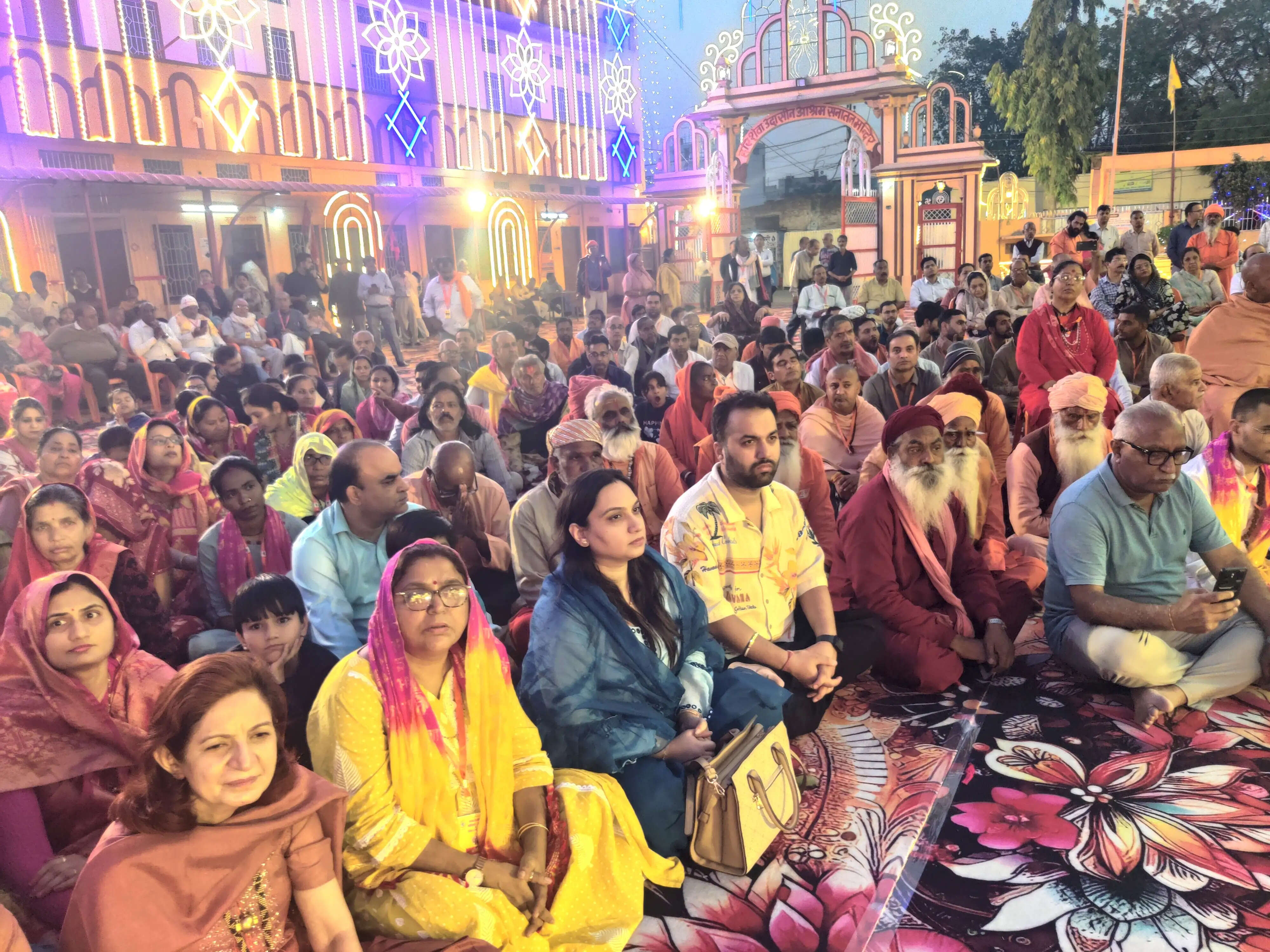 भीलवाड़ा शहर की संध्या अब साधारण नहीं रही, वह साधना बन चुकी है