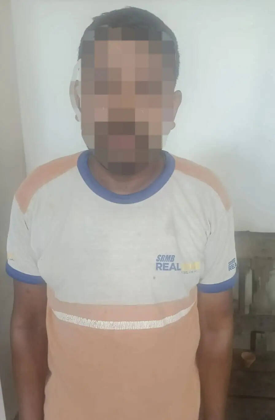 45 लीटर देसी शराब के साथ धंधेबाज गिरफ्तार, पहले से दर्ज हैं सात मामले