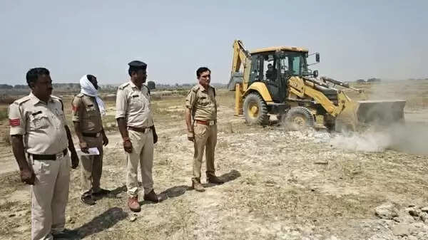 शहडोल: अवैध कोयला खदानों पर चली प्रशासन की जेसीबी, तीन के खिलाफ मामला दर्ज