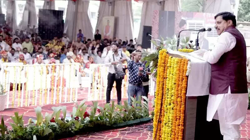 सामूहिक विवाह बढ़ाते है समाज में समरसता : मुख्यमंत्री डॉ. यादव