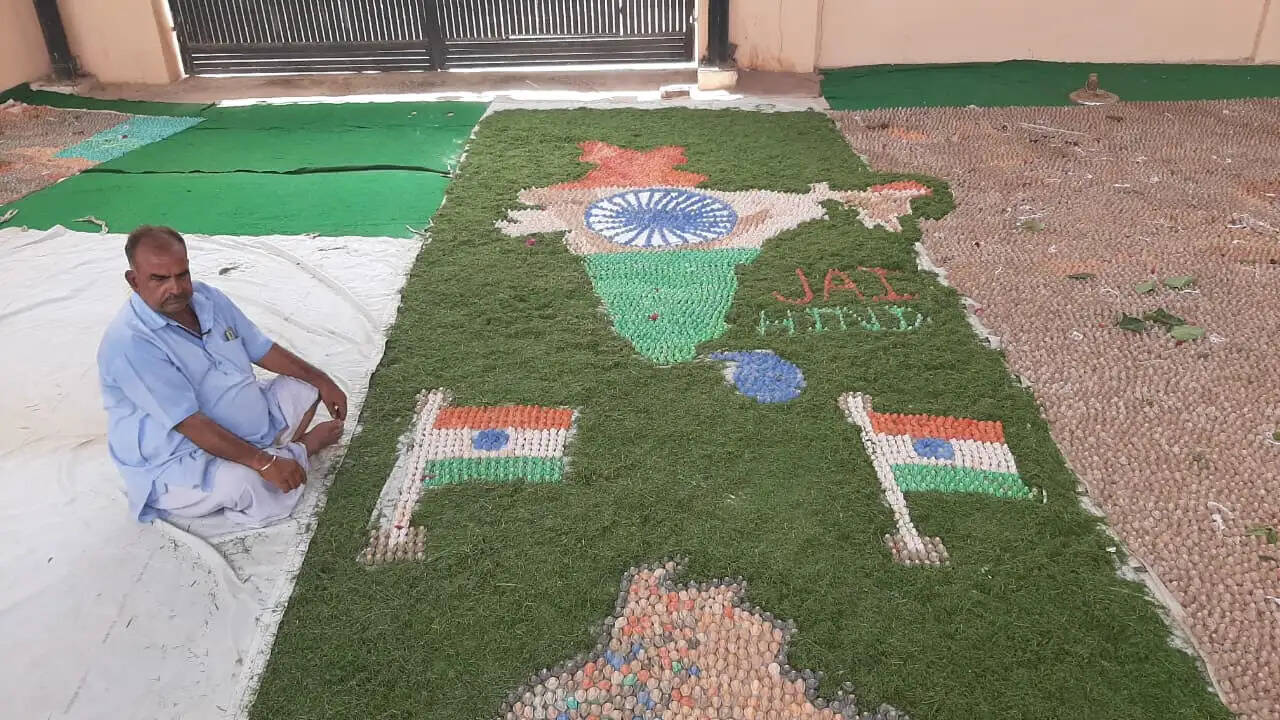 शिवलिंग तीन रंगों में तैयार किए जा रहे,&nbsp;बनाया&nbsp;भारत-राजस्थान&nbsp;का&nbsp;नक्शा
