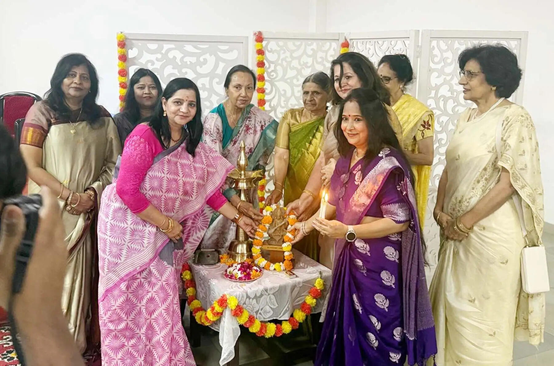 गुरुग्राम: नारी शक्ति सम्मान समारोह में बही काव्य की रसधार